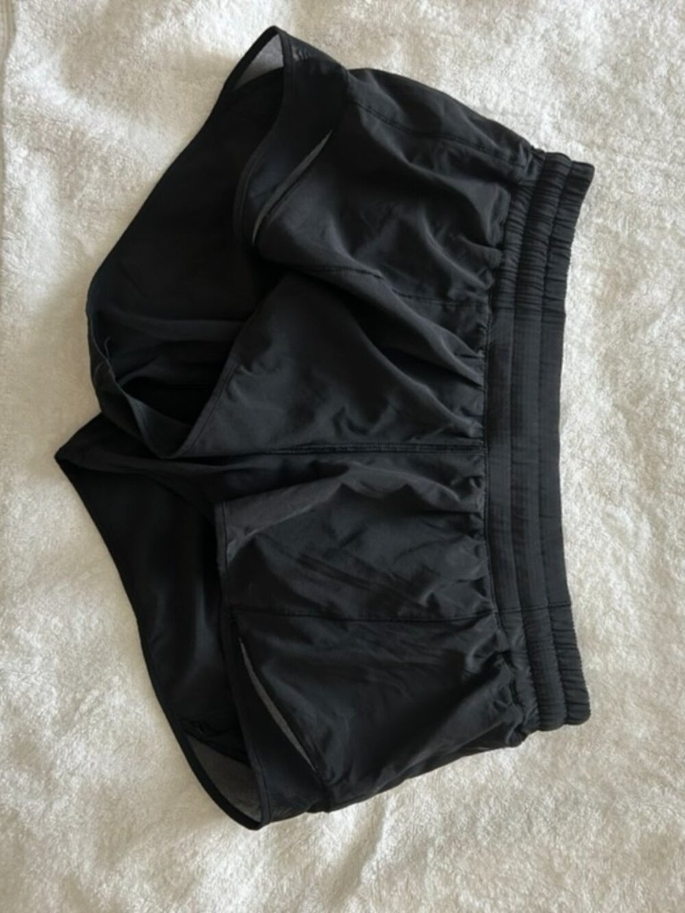 Lululemon Hotty Hot Short 2.5" Size 10